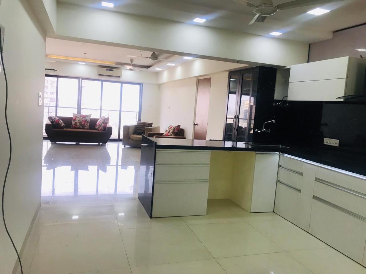 Sixth Sense Hospitality Service In Bandra Bkc Apartament Bombaj