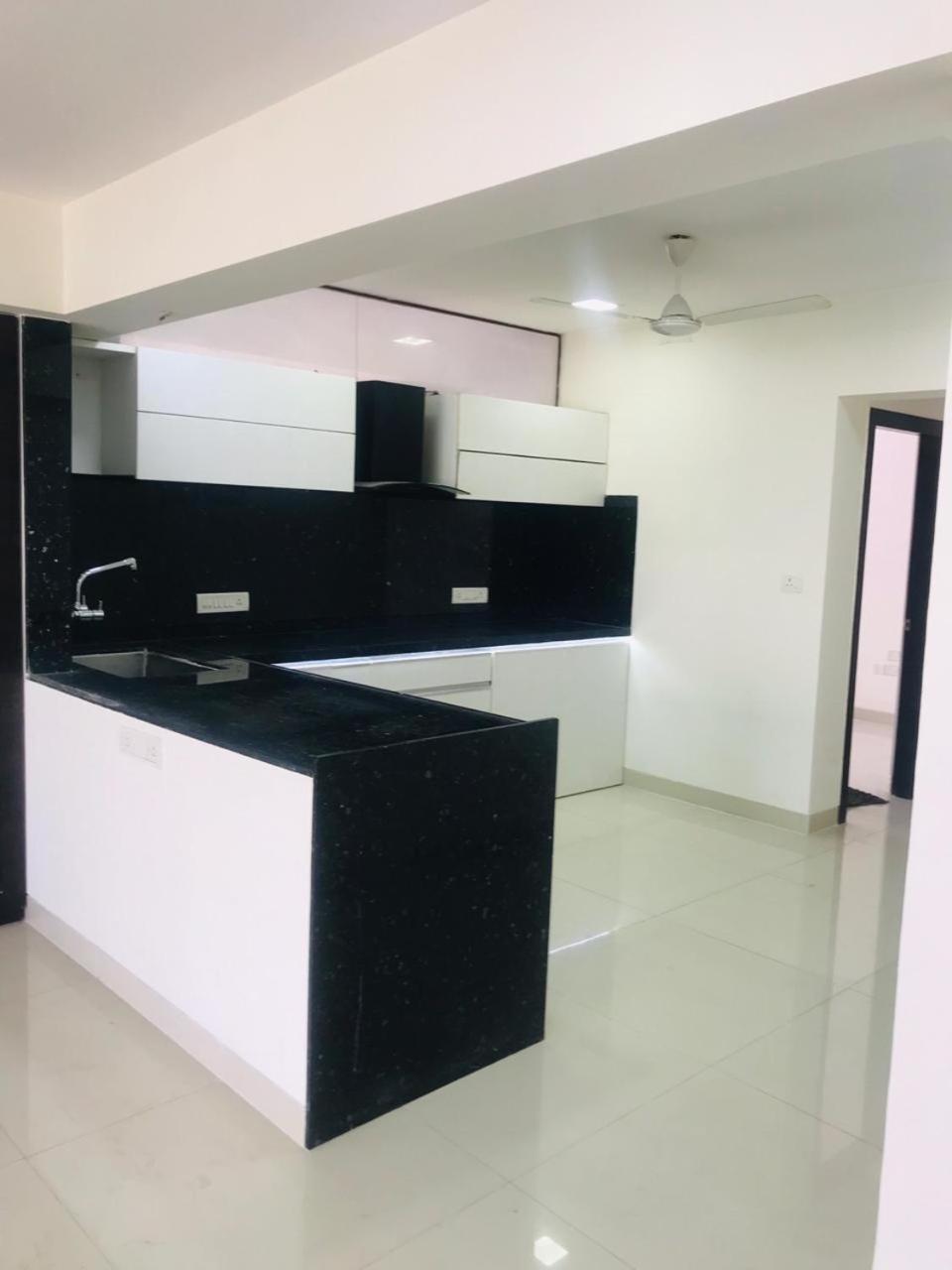 Sixth Sense Hospitality Service In Bandra Bkc Apartament