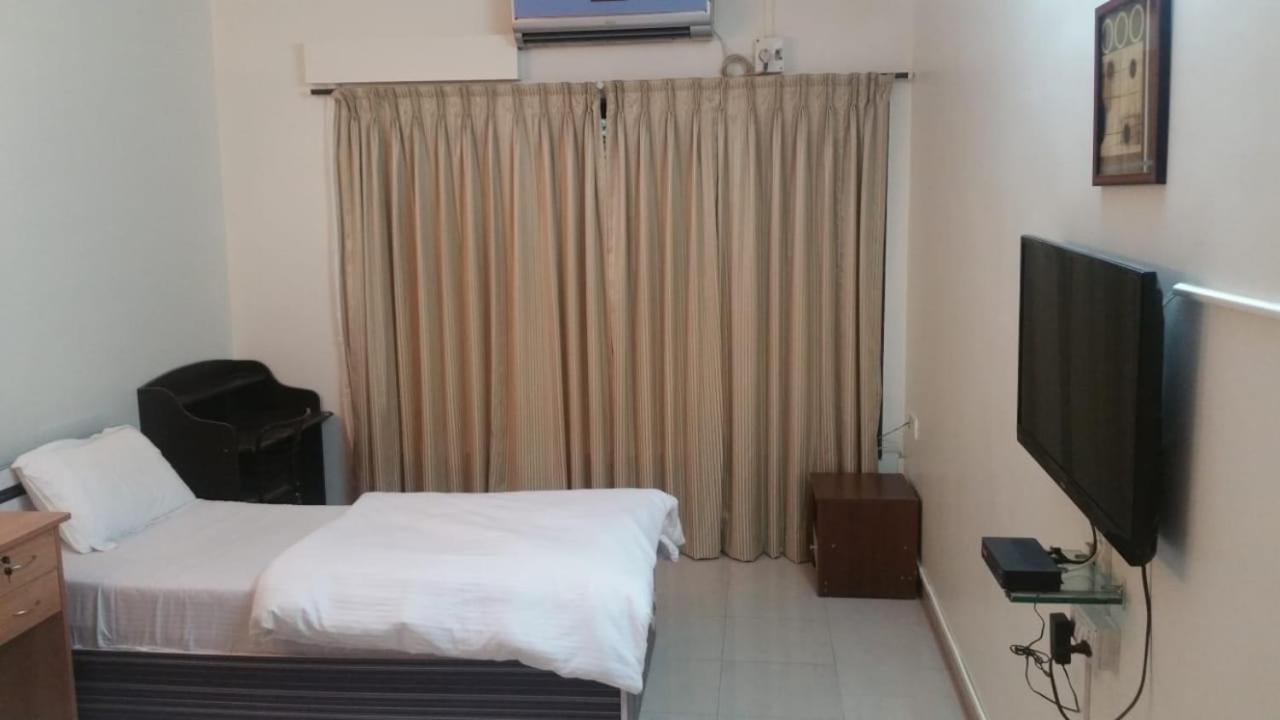 Sixth Sense Hospitality Service In Bandra Bkc *
