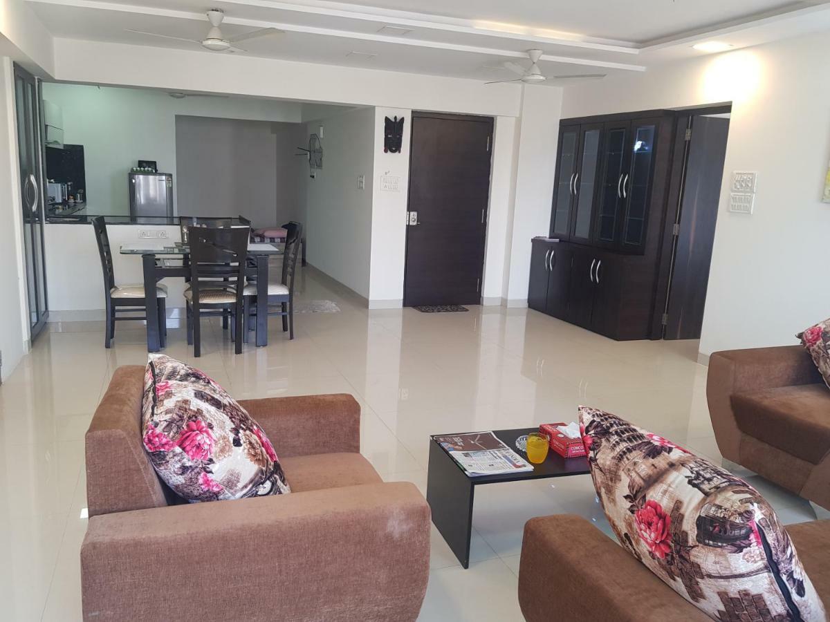 Apartament Sixth Sense Hospitality Service In Bandra Bkc Bombaj