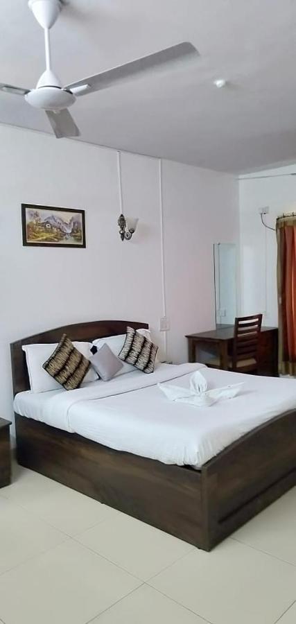 Sixth Sense Hospitality Service In Bandra Bkc * Bombaj