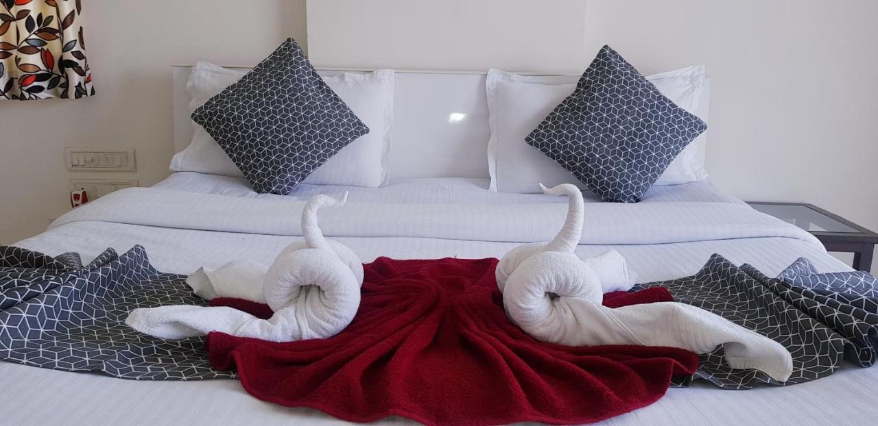 Sixth Sense Hospitality Service In Bandra Bkc Apartament *