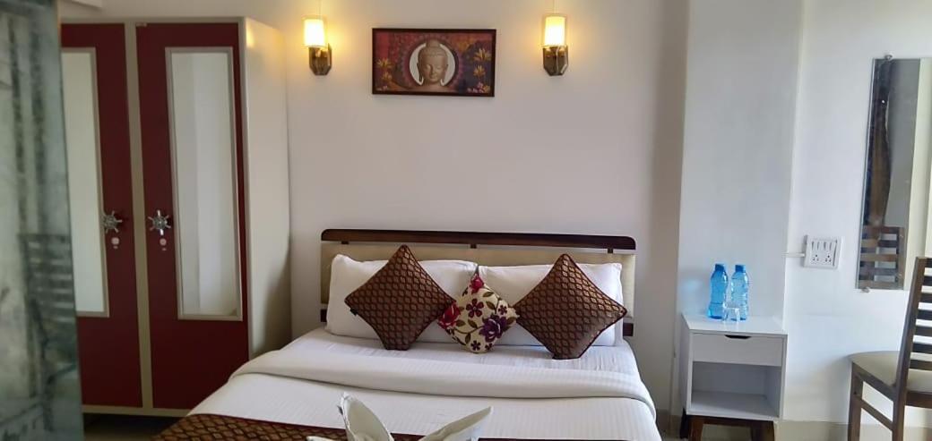 Sixth Sense Hospitality Service In Bandra Bkc Apartament